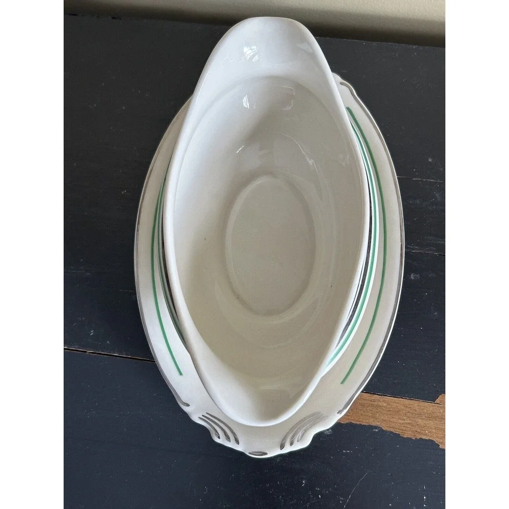 Syracuse Old Ivory Gravy Boat With‎ Attached Under plate